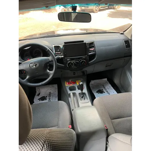 Toyota Hilux 2008 Gris Puerto Ordaz