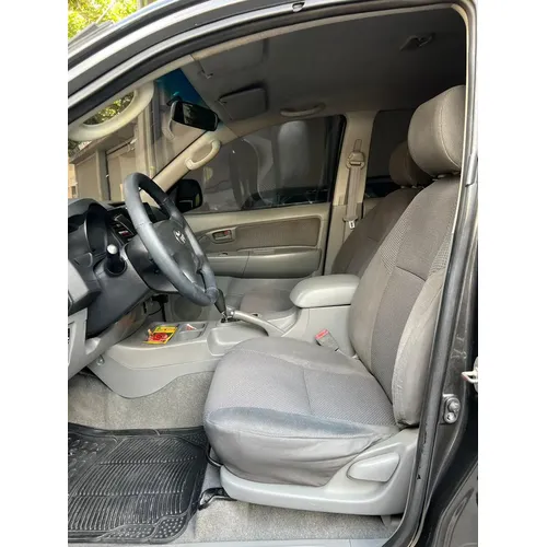 Toyota Hilux 2008 Gris Puerto Ordaz
