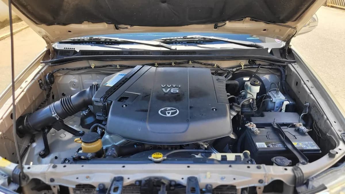 Toyota Hilux 2012 4x4 automática Dorado