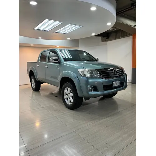 Toyota Hillux 2012 Gris Caracas