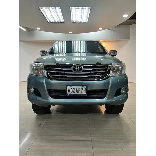Toyota Hillux 2012 Gris Caracas