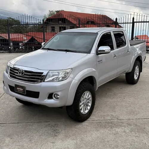 Toyota Hilux 2017 Plateado La Colonia Tovar