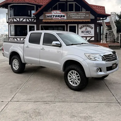 Toyota Hilux 2017 Plateado La Colonia Tovar
