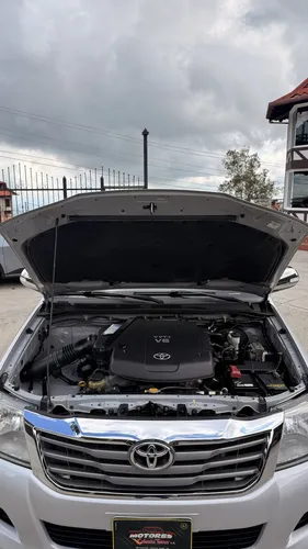 Toyota Hilux 2017 Plateado La Colonia Tovar