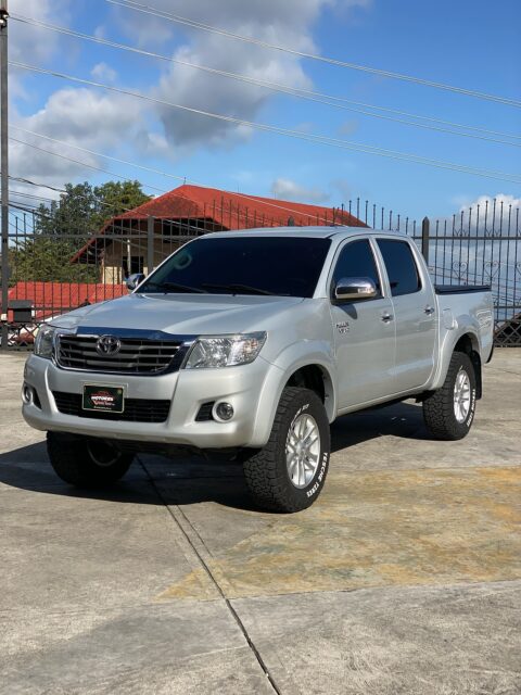 Toyota Hilux 2017 Plateado Maracay
