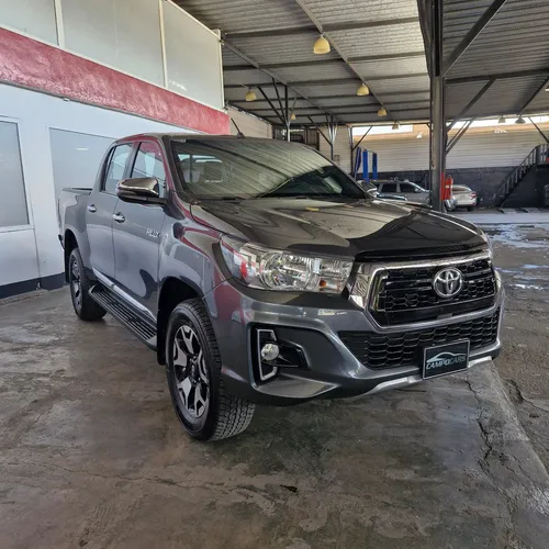 Toyota Hilux 2019 Gris Caracas