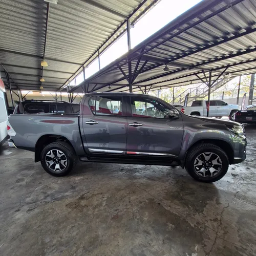 Toyota Hilux 2019 Gris Caracas