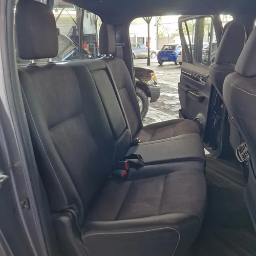 Toyota Hilux 2019 Gris Caracas