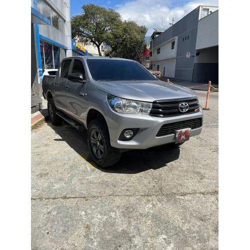 Toyota Hilux 2020 Plateado Caracas