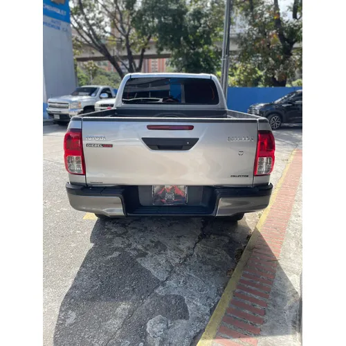 Toyota Hilux 2020 Plateado Caracas