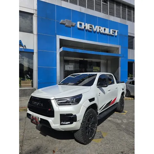 Toyota Hilux 2023 Blanco Caracas