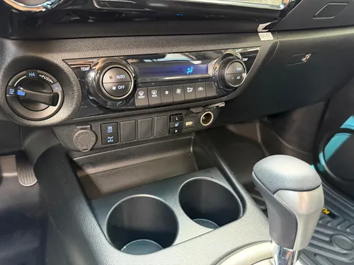 Toyota Hilux 2025 Gris Caracas