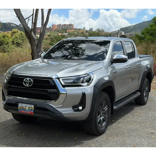 Toyota Hilux 2025 Gris Caracas
