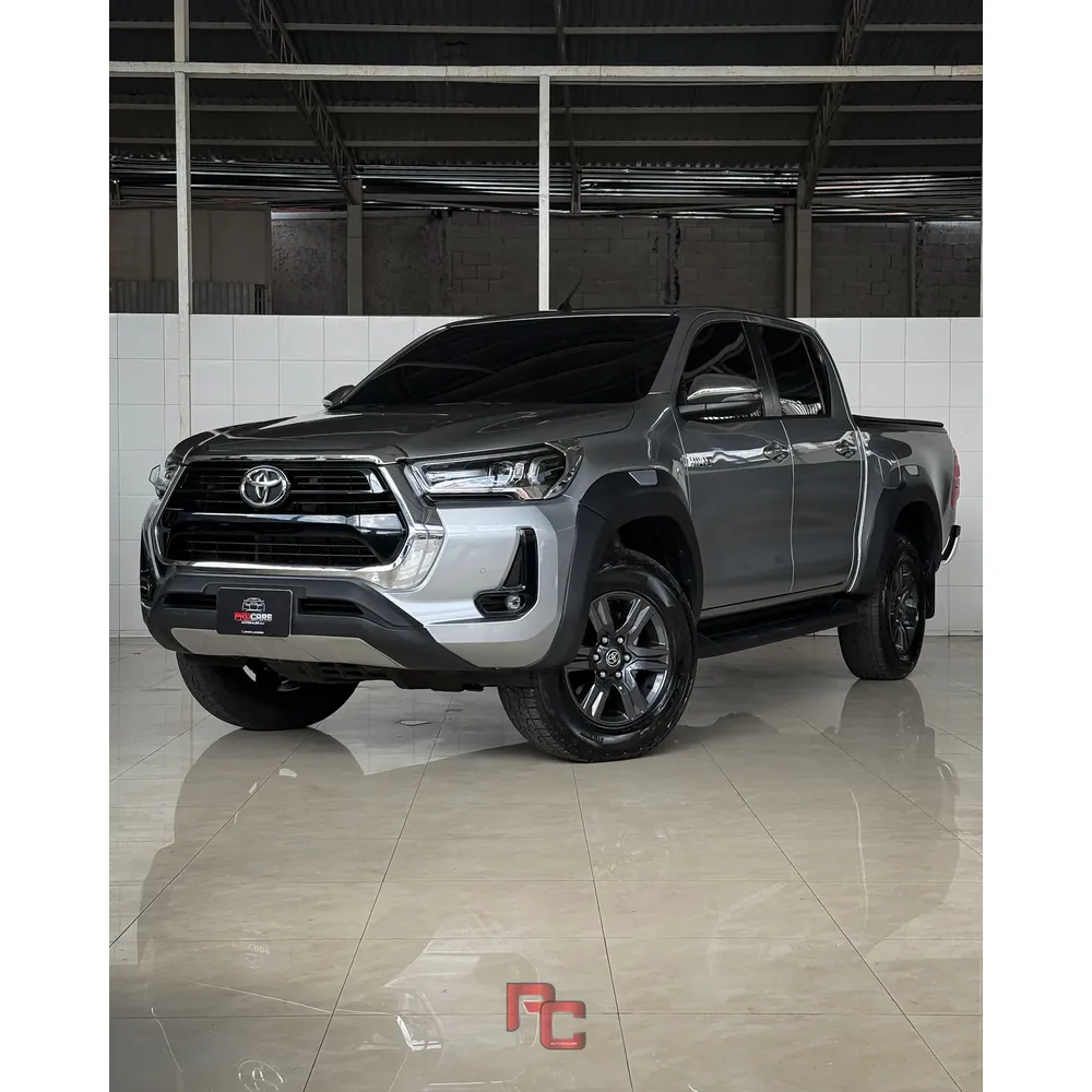 Toyota Hilux 2025 Plateado Caracas