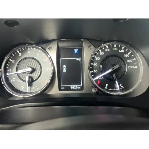 Toyota Hilux 2025 Plateado Caracas