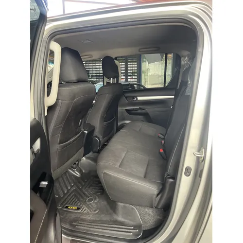 Toyota Hilux 2025 Plateado Caracas