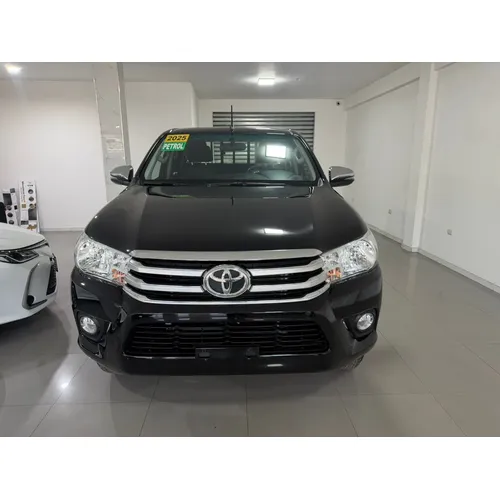 Toyota Hilux 2025 Negro Maracaibo