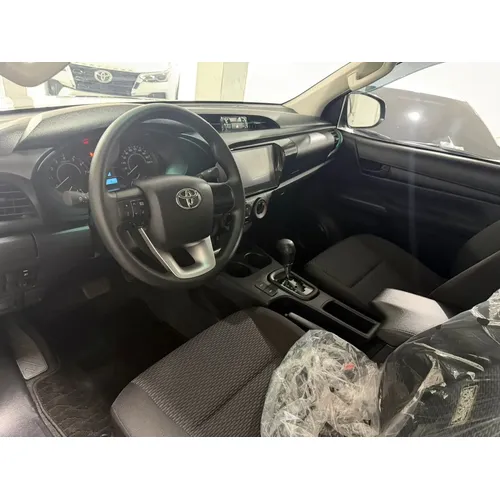 Toyota Hilux 2025 Negro Maracaibo
