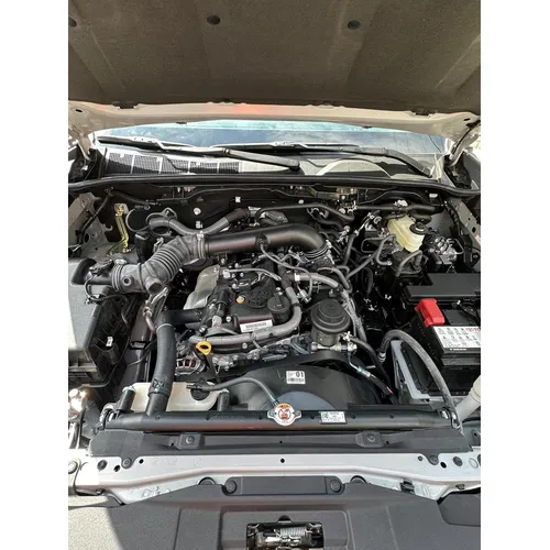 Toyota Hilux SRX 2026 Gris Caracas