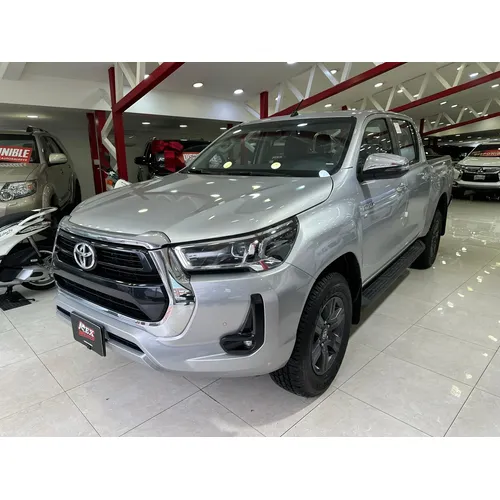 Toyota Hilux 2026 Gris Caracas
