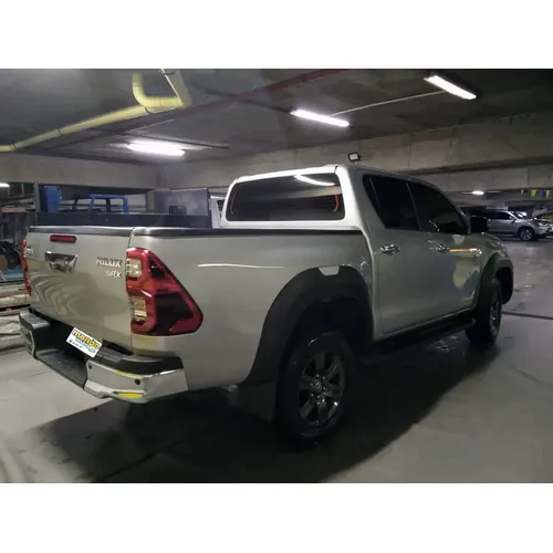 Toyota Hilux 2025 Plateado Caracas