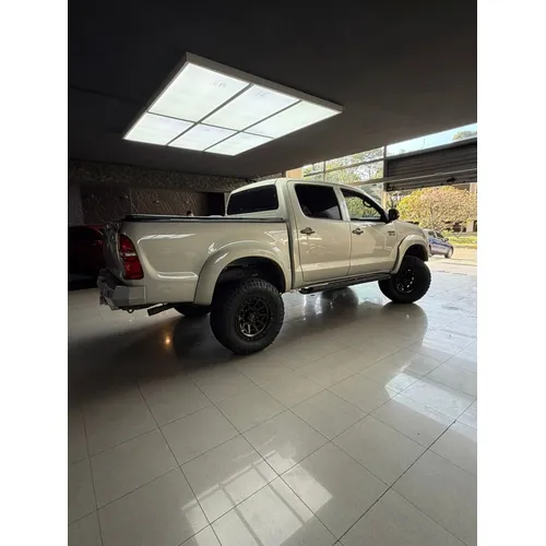 Toyota Hilux 2015 Plateado Caracas