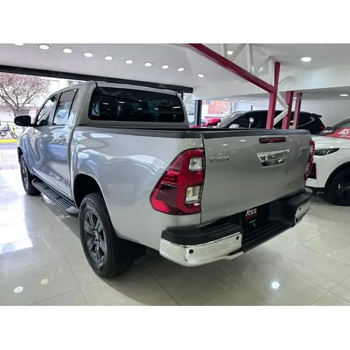 Toyota Hilux 2026 Plateado Caracas