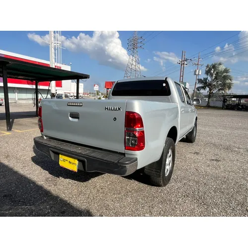 Toyota Hilux 2015 Plateado Valencia