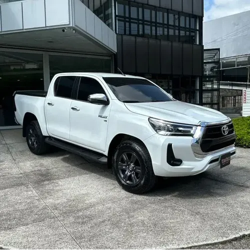 Toyota Hilux 2025 Blanco Los Teques