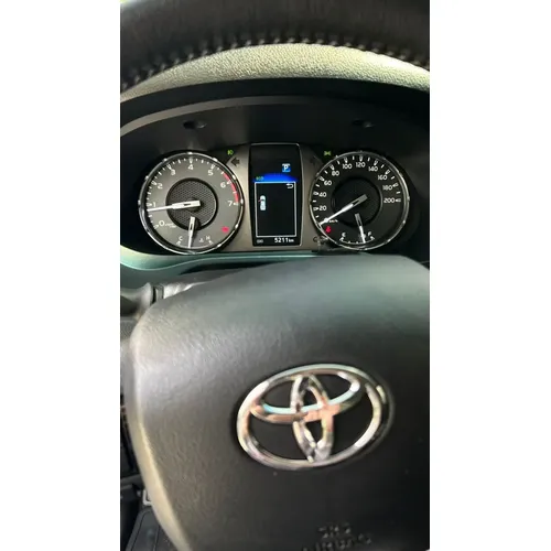 Toyota Hilux 2025 Blanco Los Teques