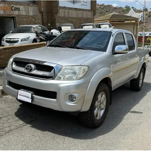 Toyota Hilux 2010 Plateado Caracas