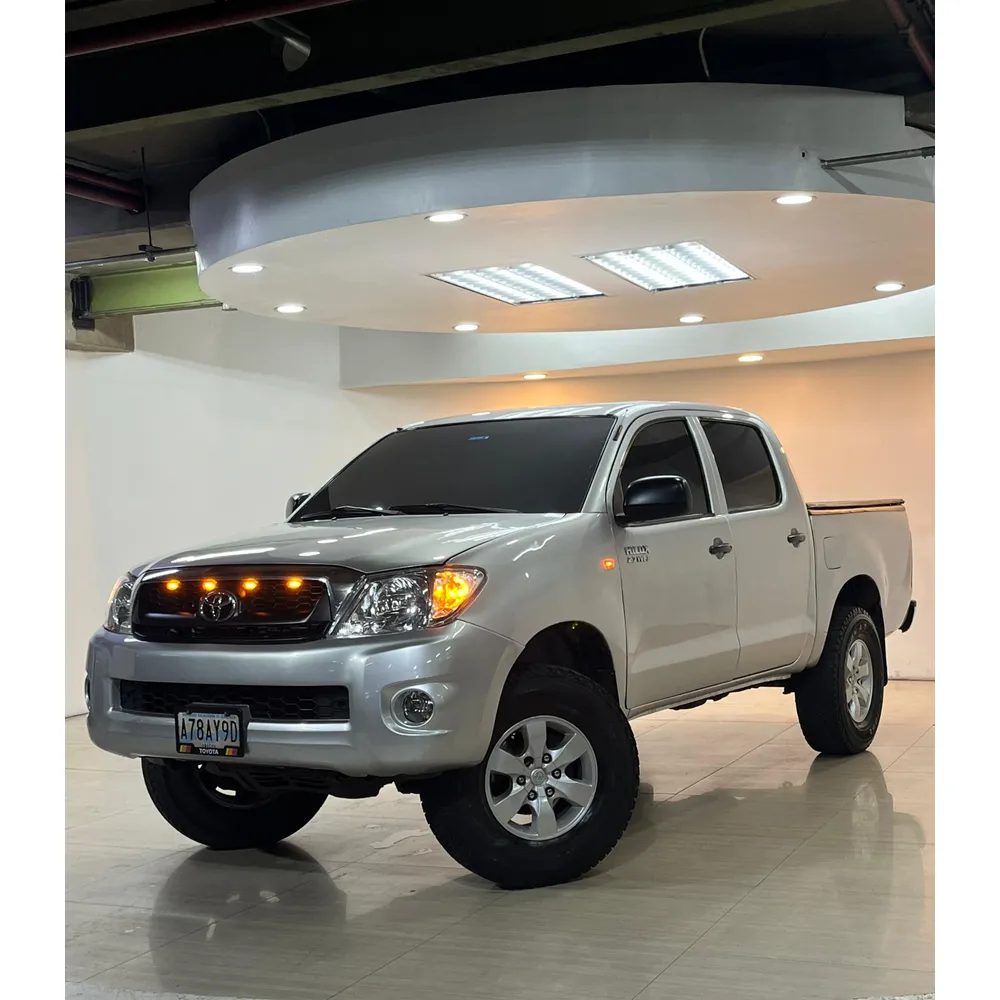 Toyota Hilux 2007 Plateado Lechería