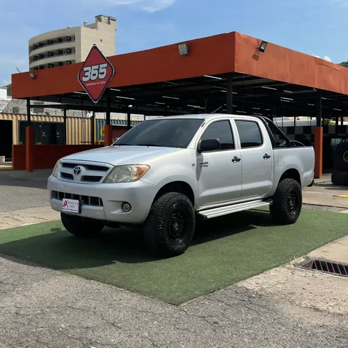 Toyota Hilux 2007 Plateado Lechería