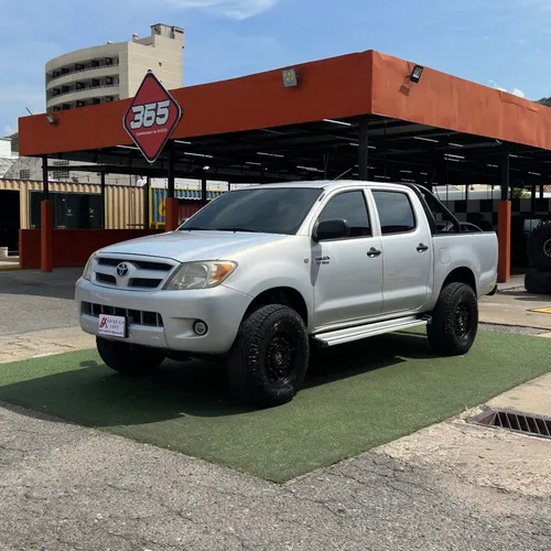 Toyota Hilux 2007 Plateado Lechería