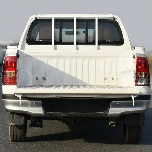 Toyota Hilux 2025 Blanco Caracas