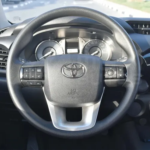 Toyota Hilux 2025 Blanco Caracas