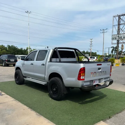 Toyota Hilux 2007 Plateado Lechería