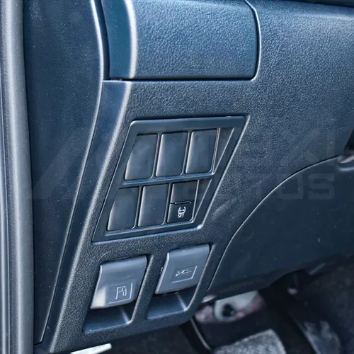 Toyota Hilux 2026 Gris Caracas