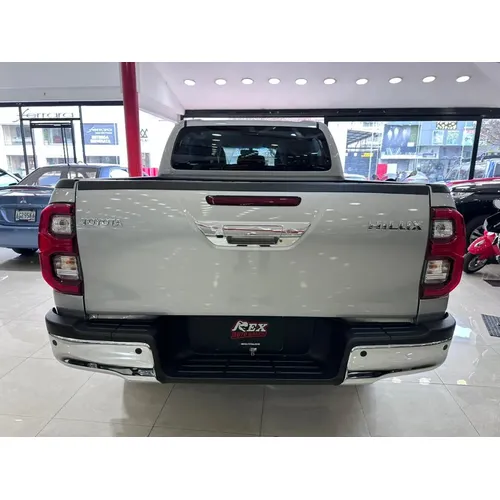 Toyota Hilux 2026 Plateado Caracas