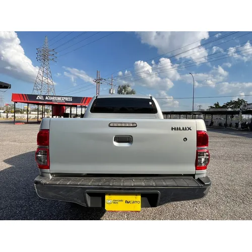 Toyota Hilux 2015 Plateado Valencia