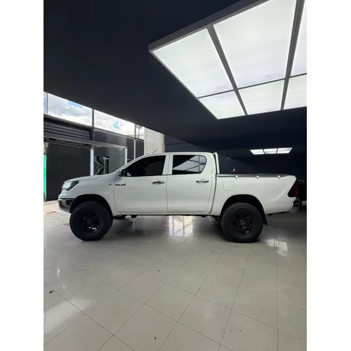 Toyota Hilux 2020 Blanco Caracas