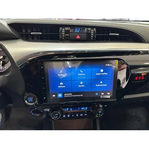 Toyota Hilux 2026 Gris Caracas