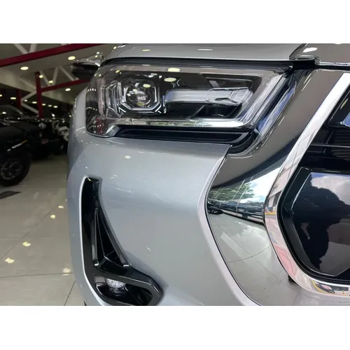 Toyota Hilux 2026 Plateado Caracas