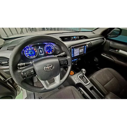 Toyota Hilux Dubai 2018 Blanco Caracas