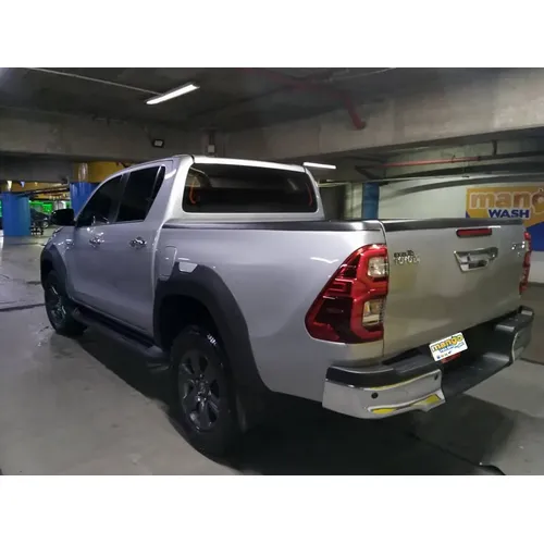 Toyota Hilux 2025 Plateado Caracas