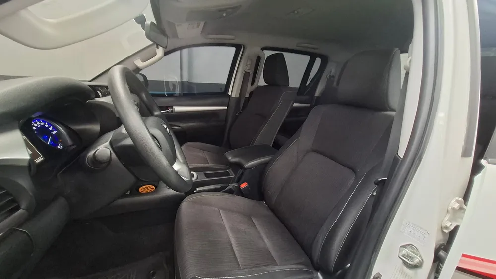 Toyota Hilux Dubai 2018 Blanco Caracas