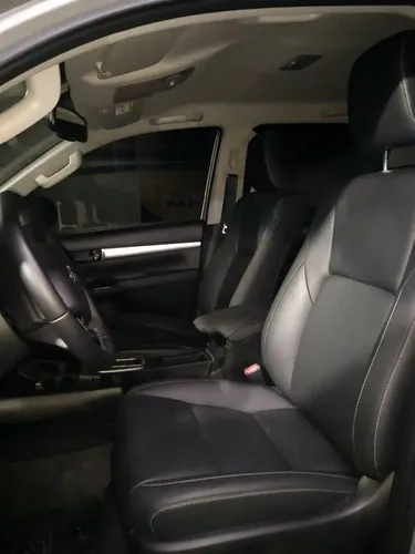 Toyota Hilux 2025 Plateado Caracas