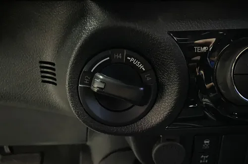 Toyota Hilux 2025 Blanco Caracas