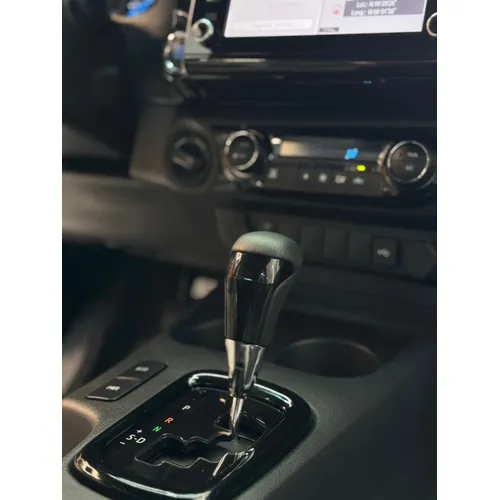 Toyota Hilux adventure 2025 Blanco Caracas