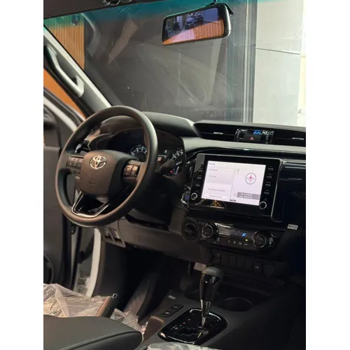 Toyota Hilux adventure 2025 Blanco Caracas